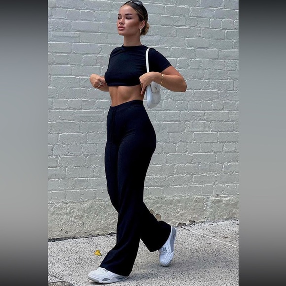 White Fox Boutique Tops - WHITEFOX BOUTIQUE ribbed set S